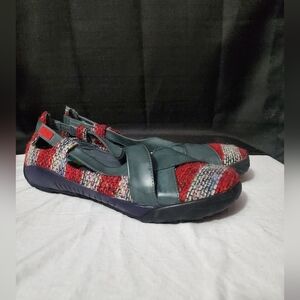 America Dimmi Shoes Adventure Flats Closed Toe Slipon Shoe SZ 6.5